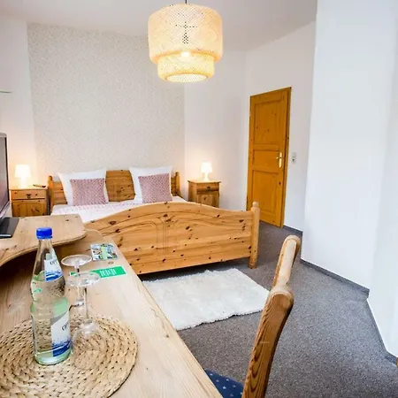 Neuschoenau Bed and Breakfast 2*